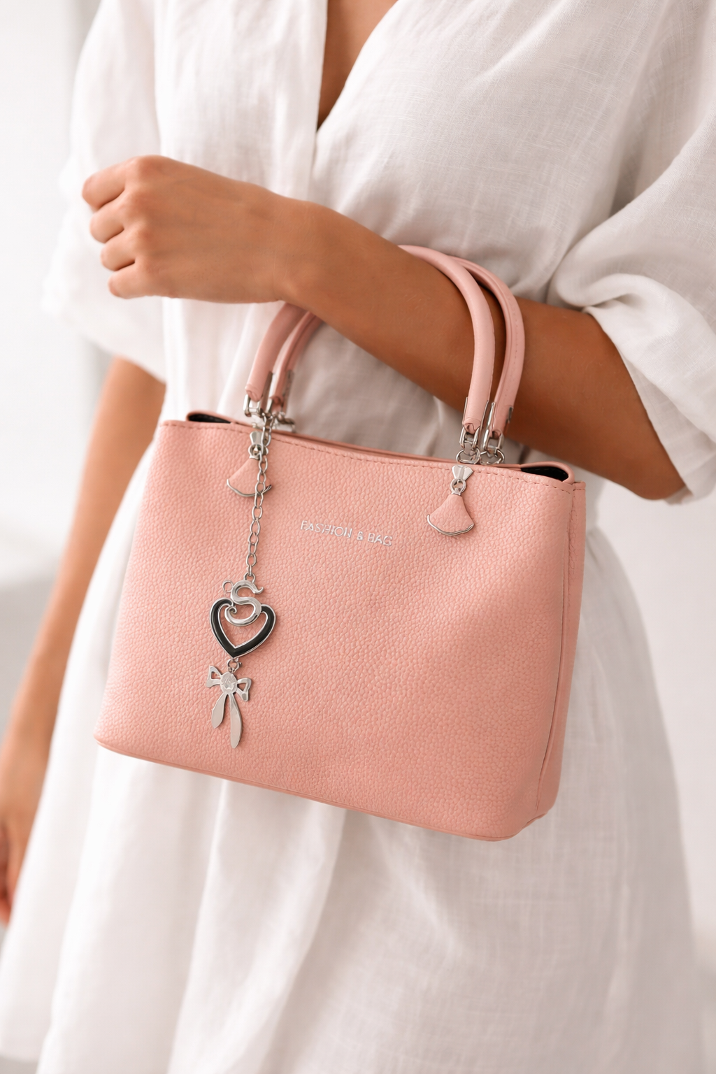 Bolso Tote Pequeño – Elegancia Funcional con Correa Ajustable